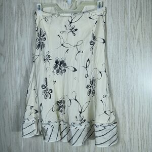 White House Black Market silk off white Floral A Frame size 6 skirt